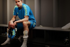 欧博体育-Rookie爆冷击败快船，战术调整引爆全场！